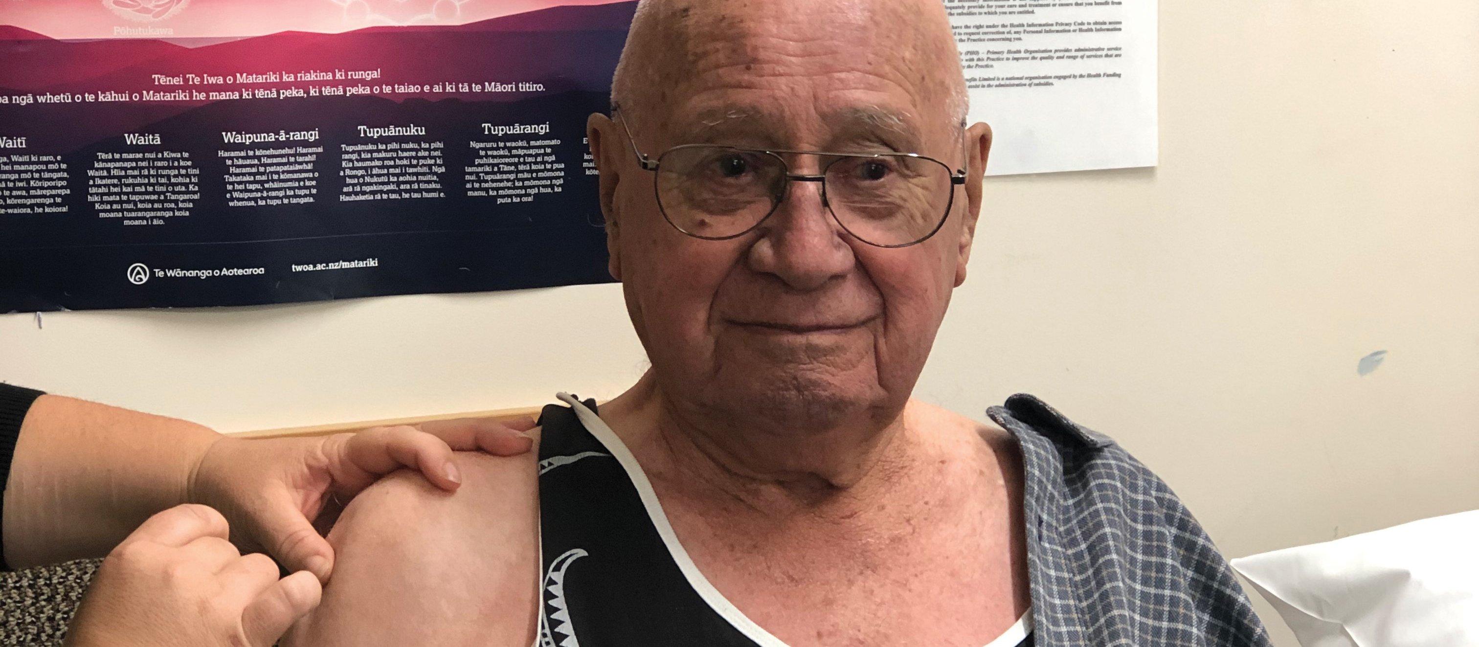 Toko Matangi, aged 93, gets his flu vaccination, April 2021