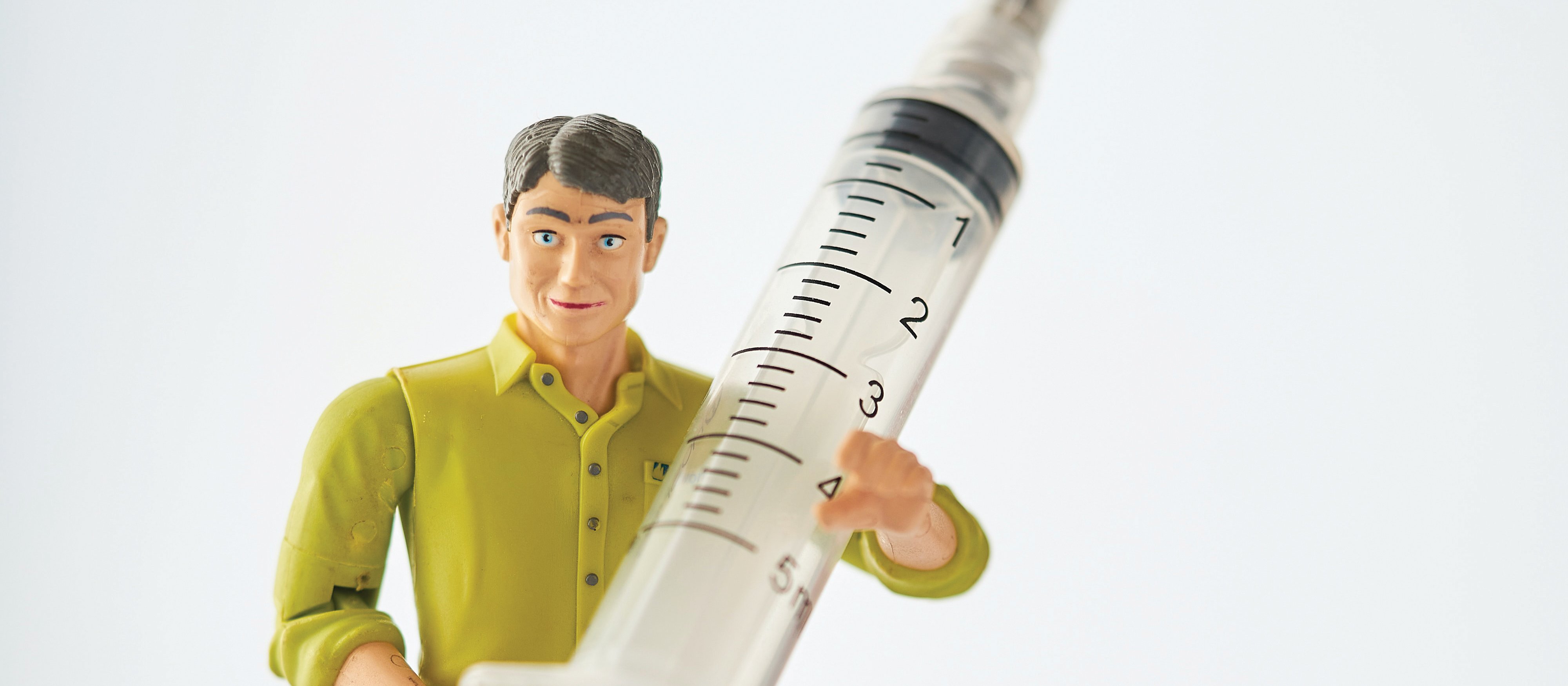 Syringe miniature with vile