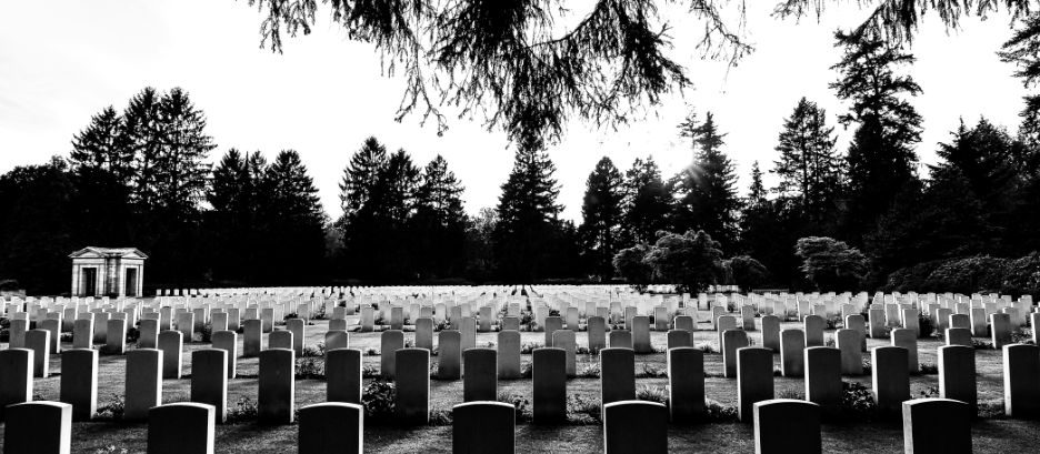Cemetery CR Davide Ragusa on Unsplash
