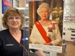 Valerie Taylor and the Queen photo supplied