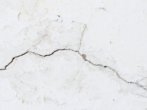 Cracked-wall