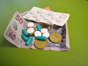 pills & cash